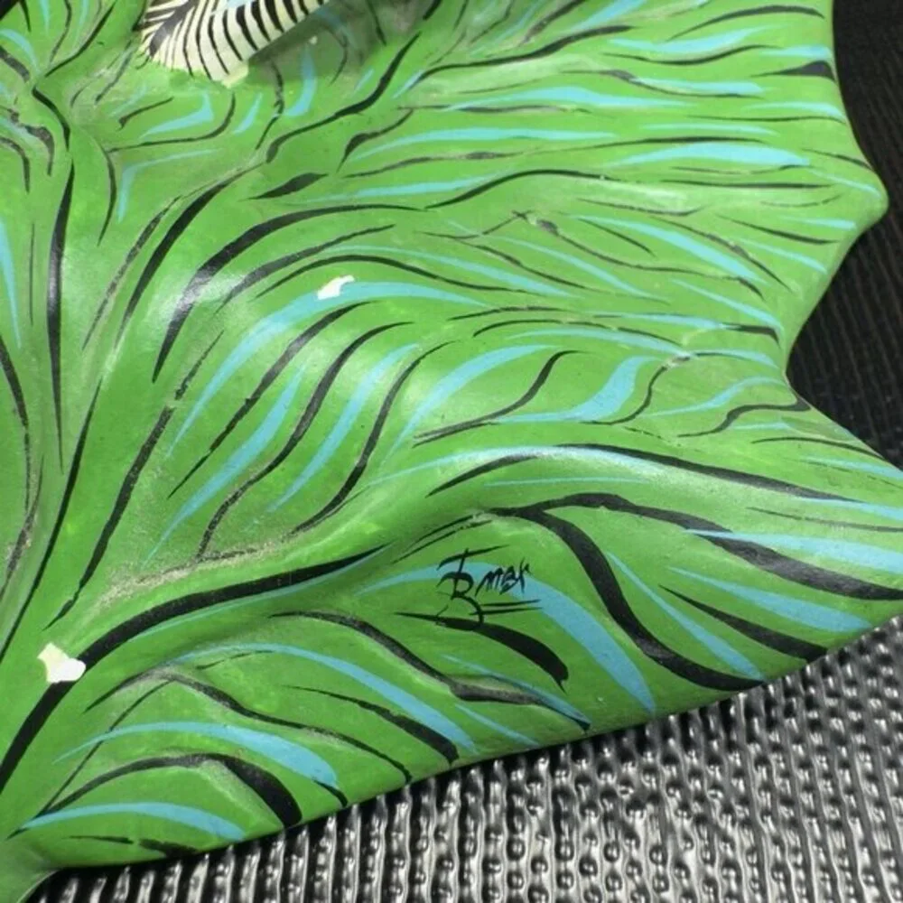Hand Made Mexican Pottery Parrot Bird On Leaf Tree Sculpture Artist Signed‎ VTG